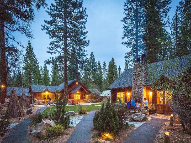 Evergreen Lodge At Yosemite image