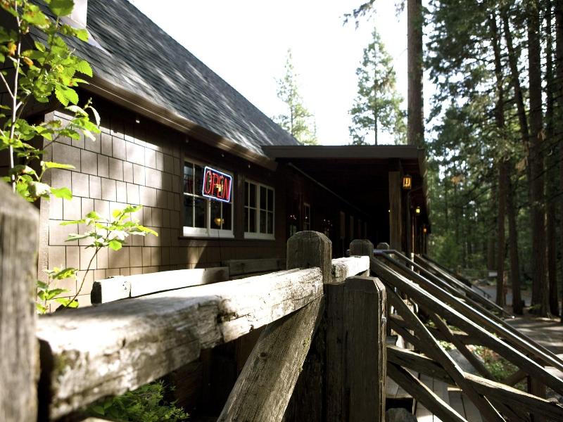Evergreen Lodge At Yosemite image