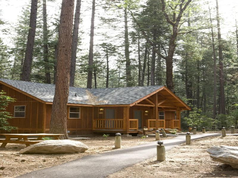 Evergreen Lodge At Yosemite image