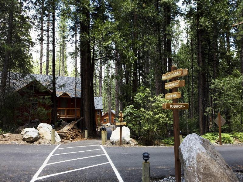 Evergreen Lodge At Yosemite image