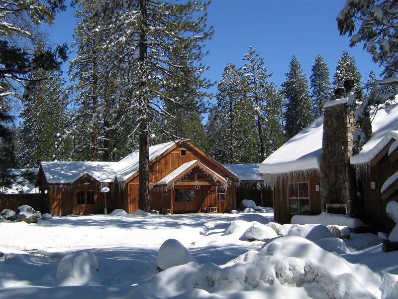 Evergreen Lodge At Yosemite image