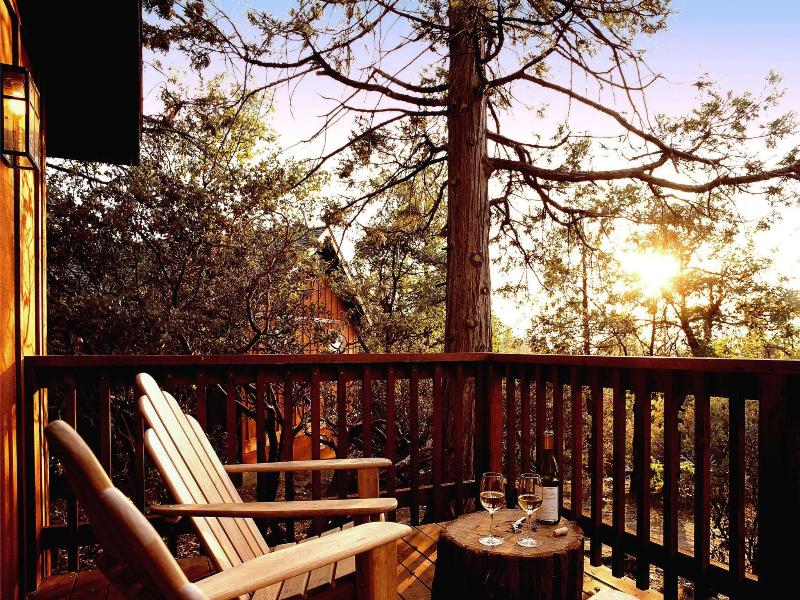 Evergreen Lodge At Yosemite image