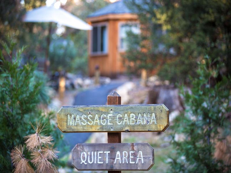 Evergreen Lodge At Yosemite image