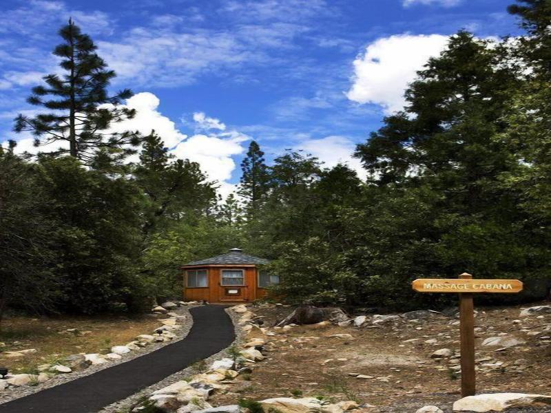 Evergreen Lodge At Yosemite image
