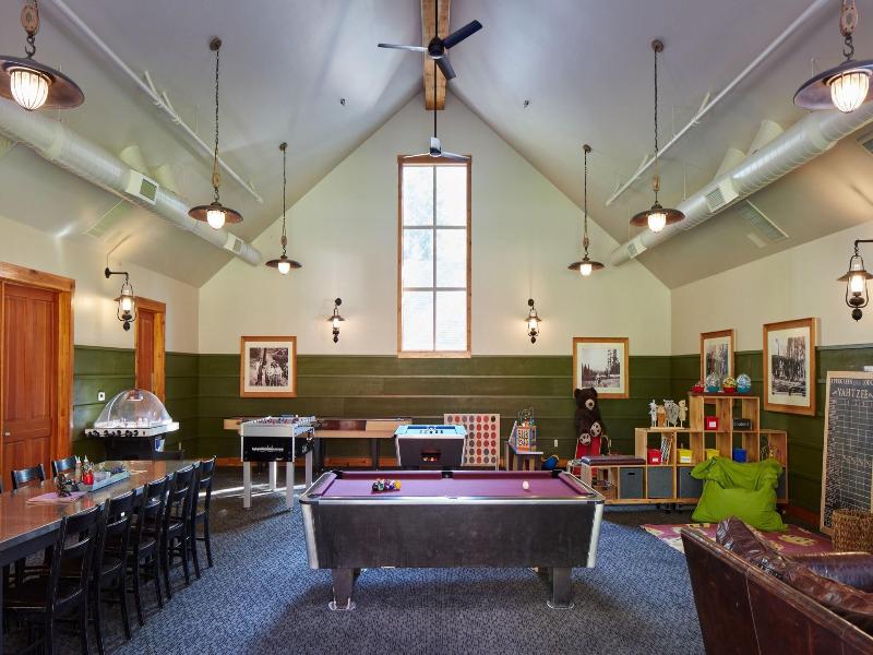 Evergreen Lodge At Yosemite image