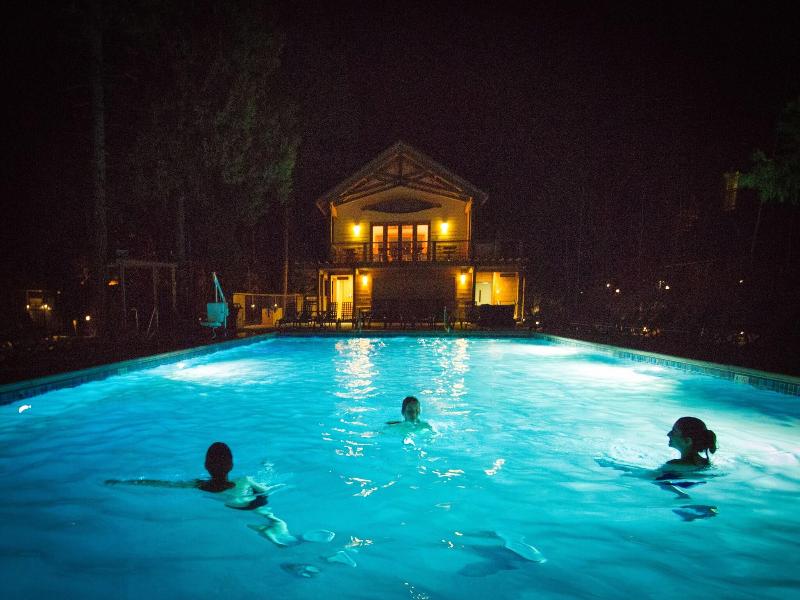 Evergreen Lodge At Yosemite image