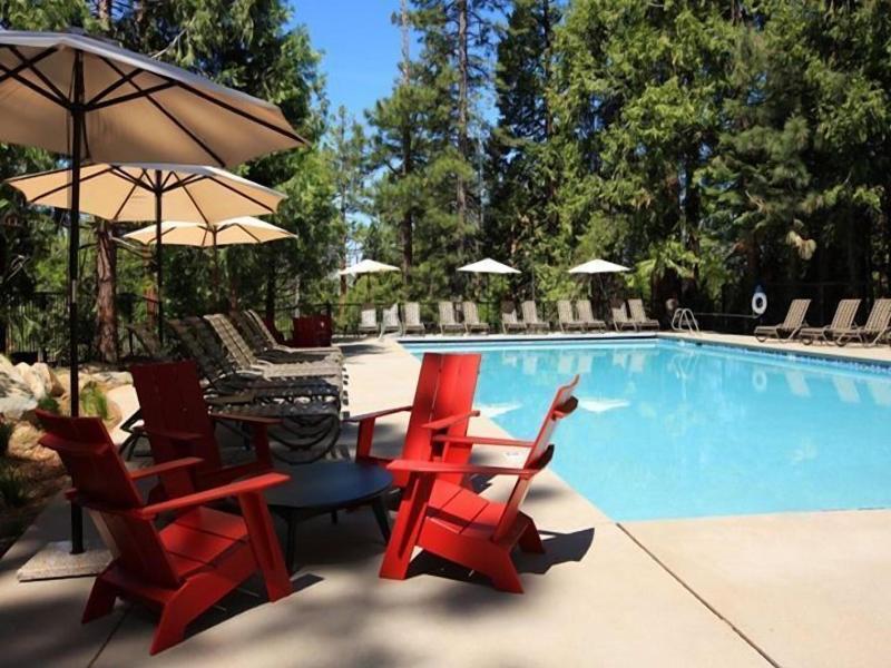 Evergreen Lodge At Yosemite image