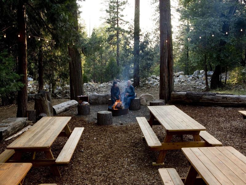 Evergreen Lodge At Yosemite image