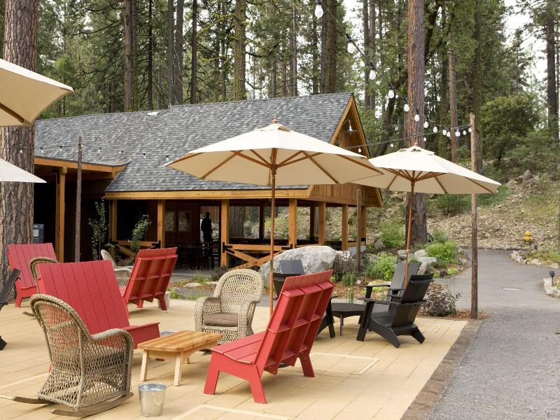 Evergreen Lodge At Yosemite image