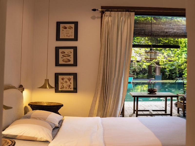 Chandra Residence image