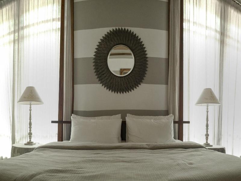 Chandra Residence image