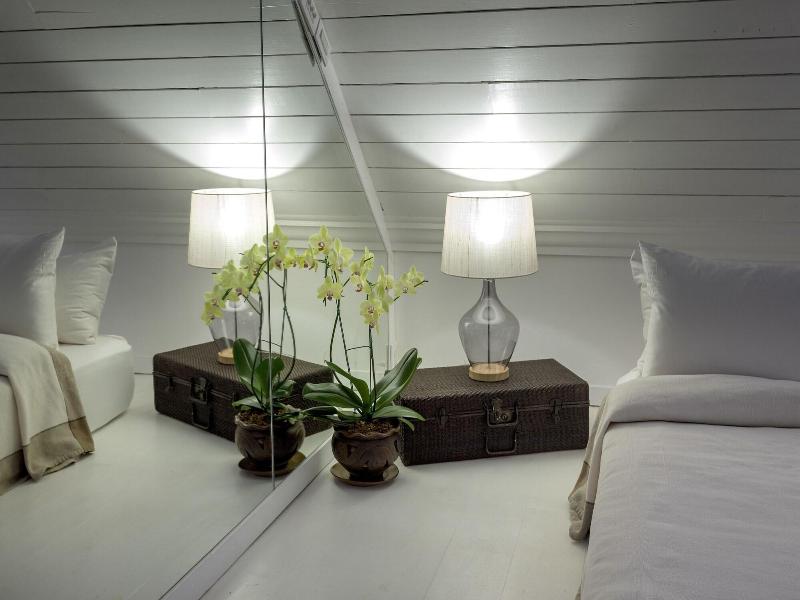 Chandra Residence image