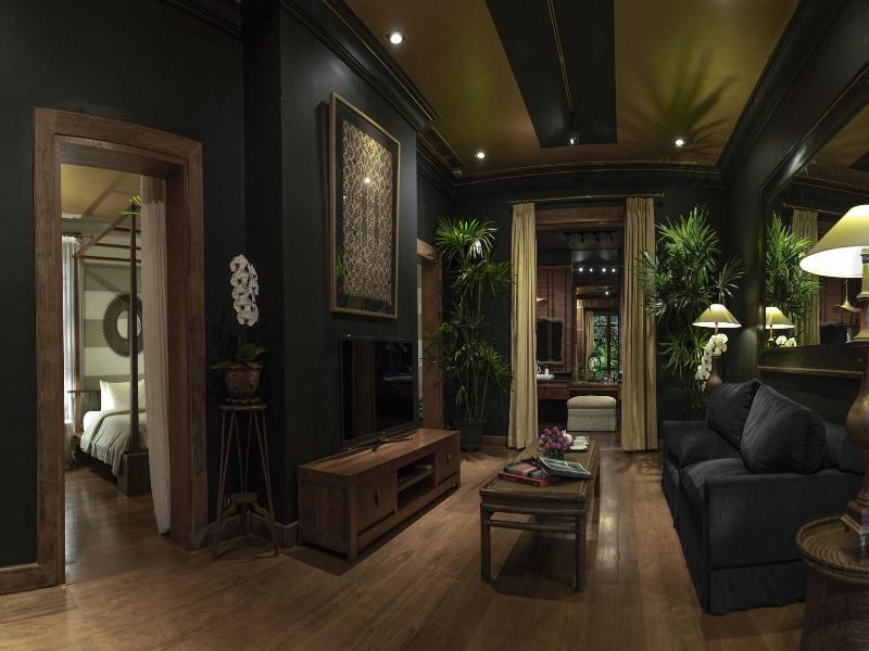 Chandra Residence image