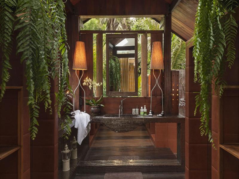 Chandra Residence image