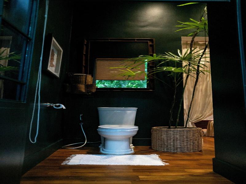 Chandra Residence image
