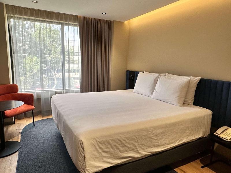 Novotel Mexico City Centro Historico image