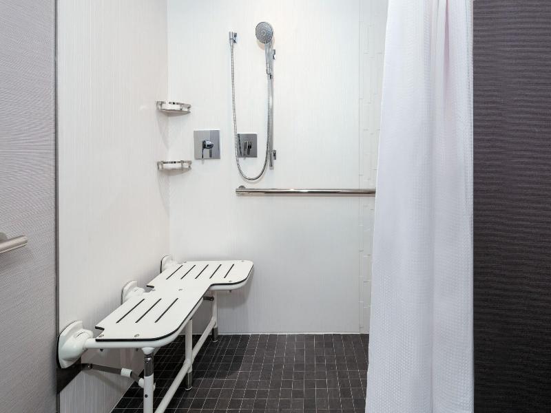 Courtyard By Marriott Atlanta Midtown image