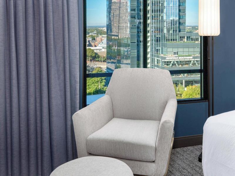 Courtyard By Marriott Atlanta Midtown image