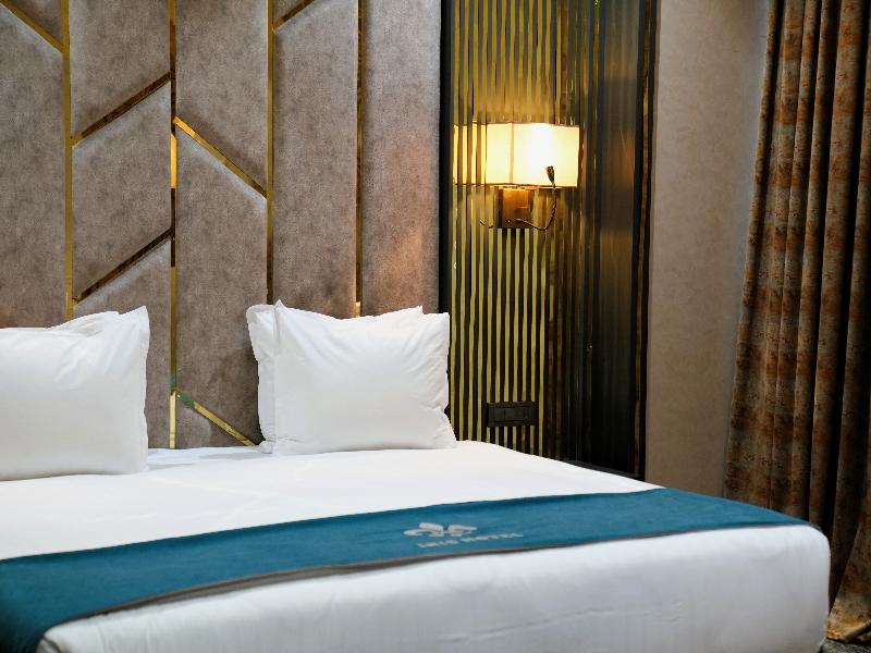 Iris Hotel Baku  image