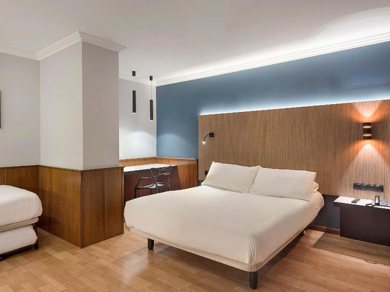 Ibis Styles Figueres Ronda image