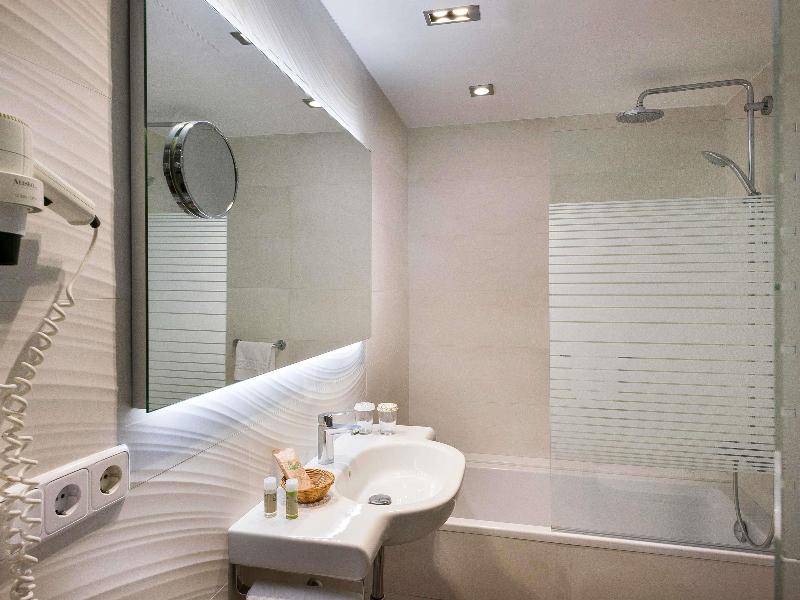 Ibis Styles Figueres Ronda image