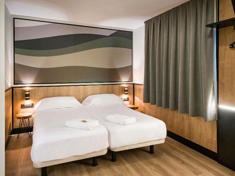 Ibis Styles Figueres Ronda image