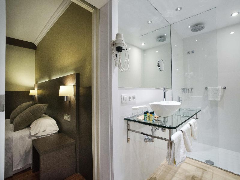 Ibis Styles Figueres Ronda image