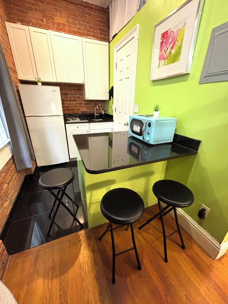Nyc Empire Apartments image
