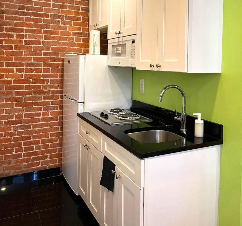 Nyc Empire Apartments image