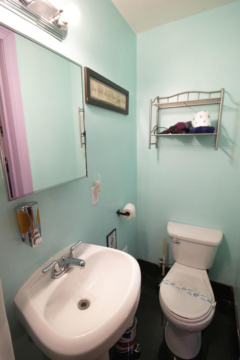 Nyc Empire Apartments image