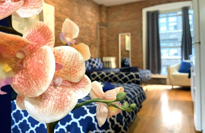 Nyc Empire Apartments image