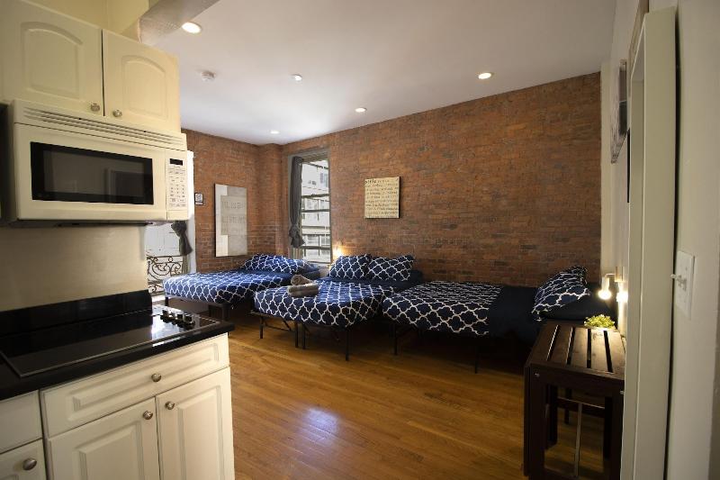 Nyc Empire Apartments image