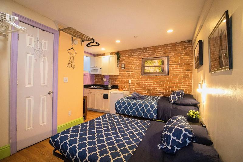 Nyc Empire Apartments image