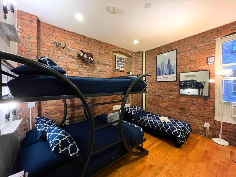 Nyc Empire Apartments image