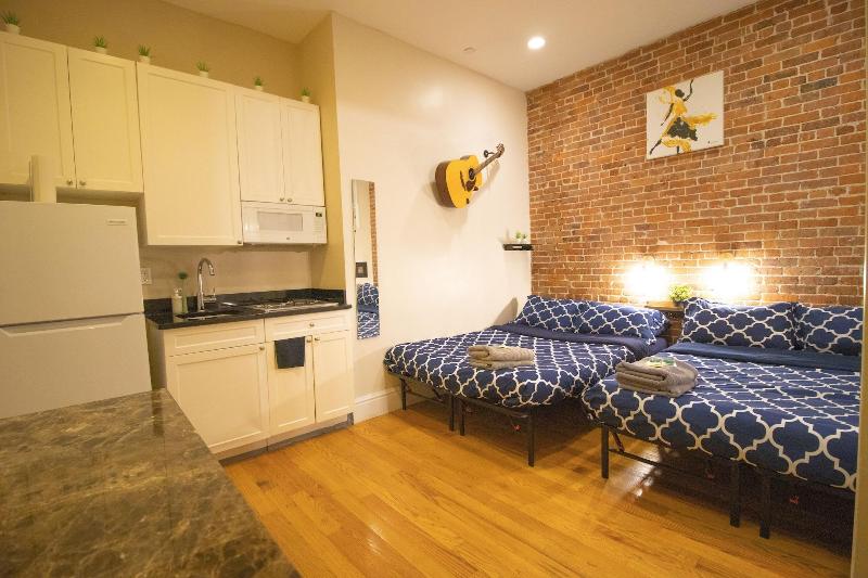 Nyc Empire Apartments image