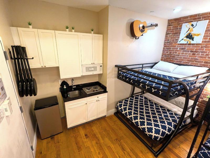 Nyc Empire Apartments image