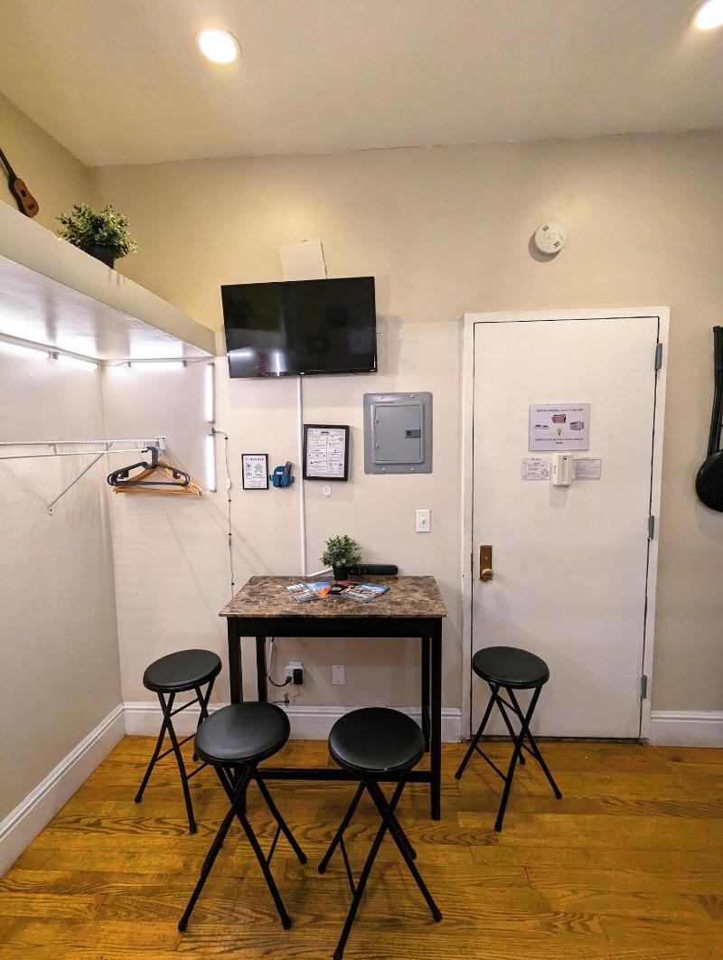 Nyc Empire Apartments image