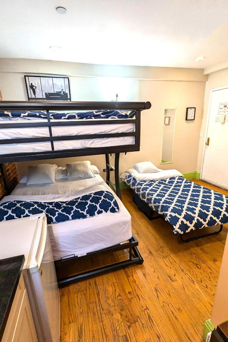 Nyc Empire Apartments image
