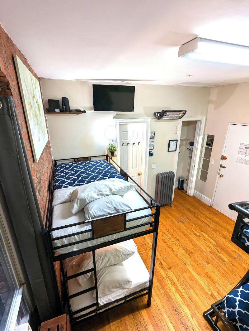Nyc Empire Apartments image