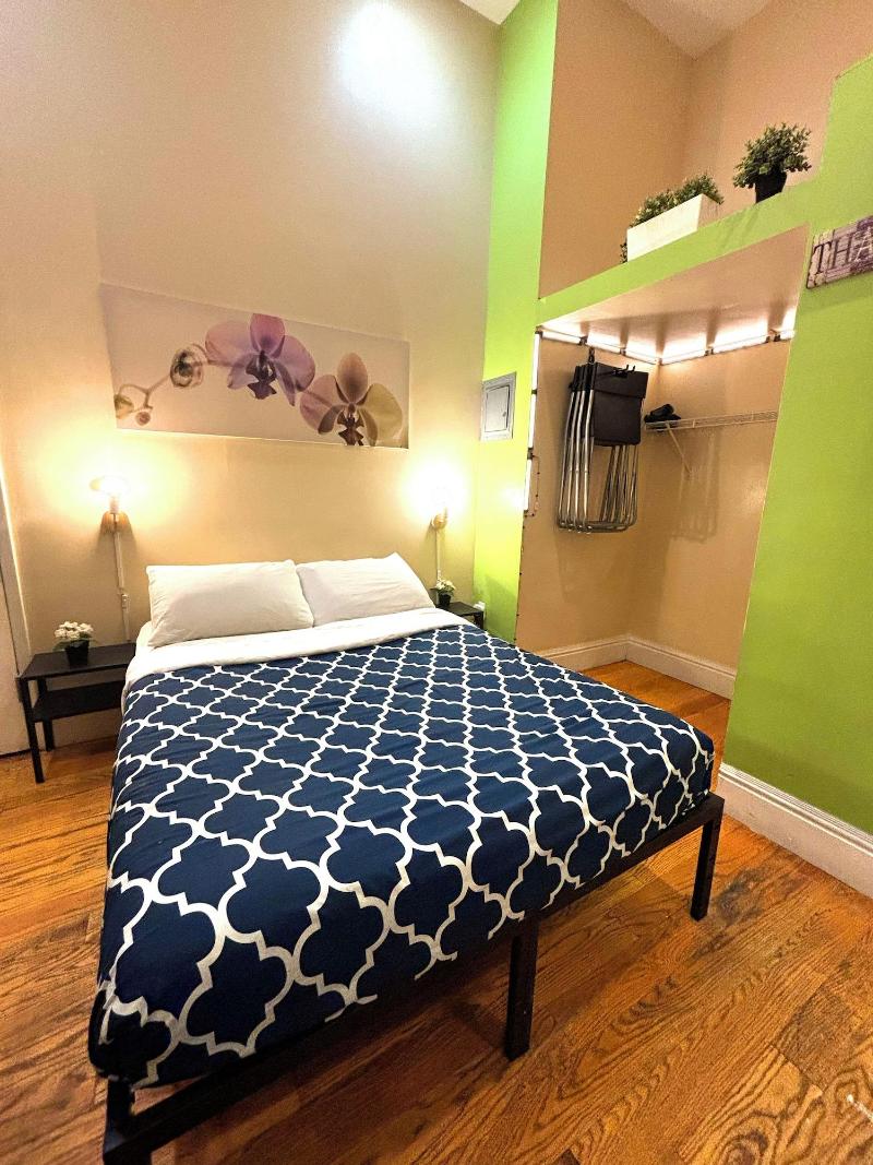 Nyc Empire Apartments image