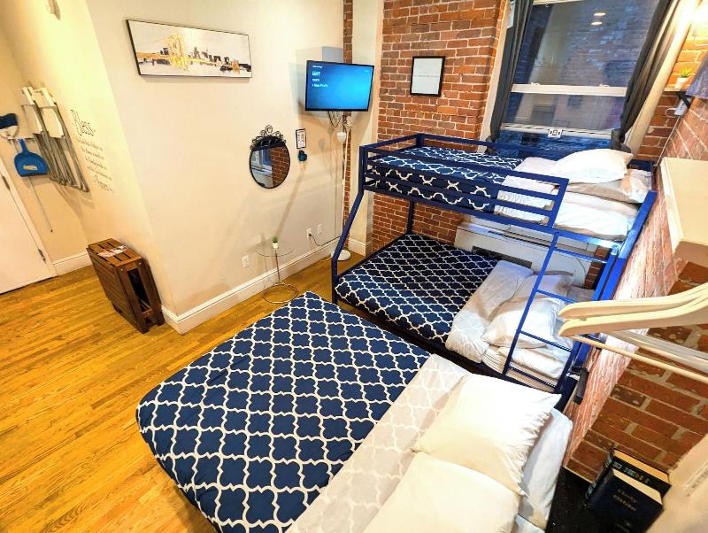 Nyc Empire Apartments image