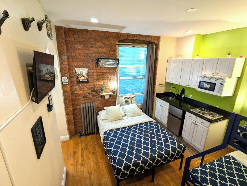 Nyc Empire Apartments image