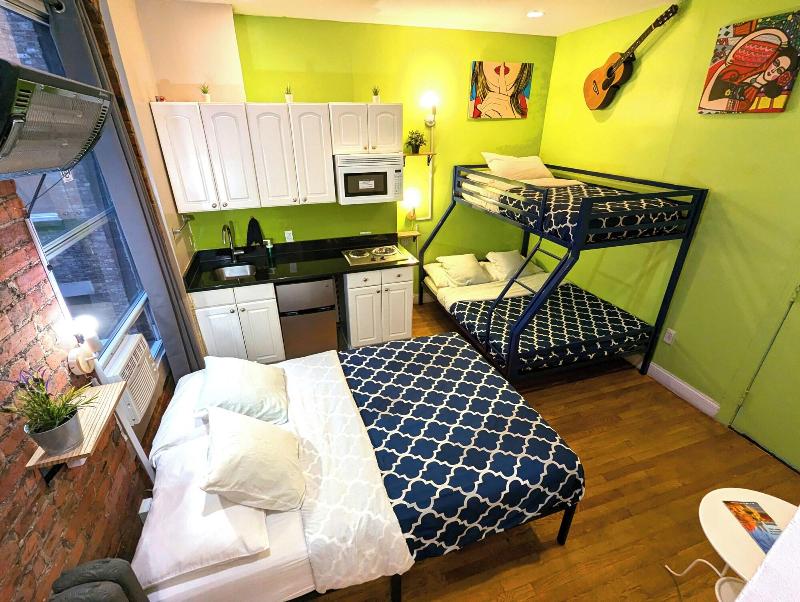 Nyc Empire Apartments image
