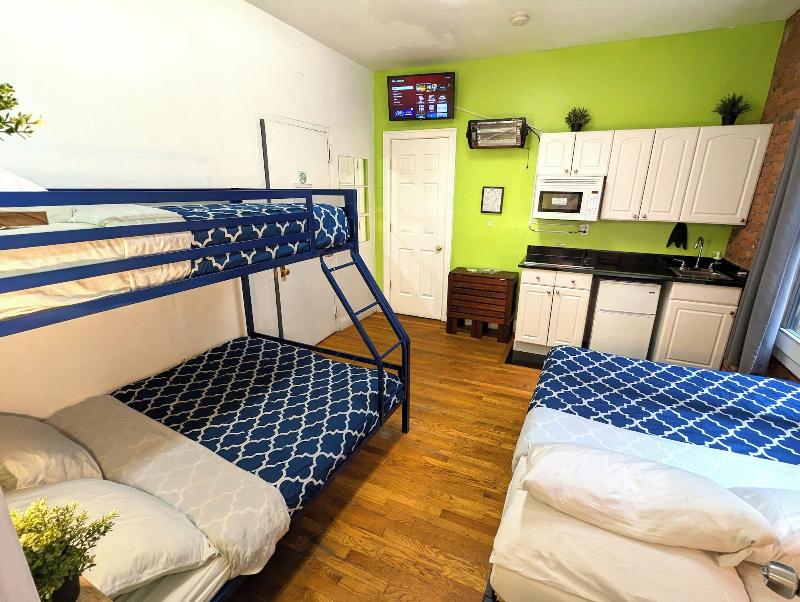 Nyc Empire Apartments image