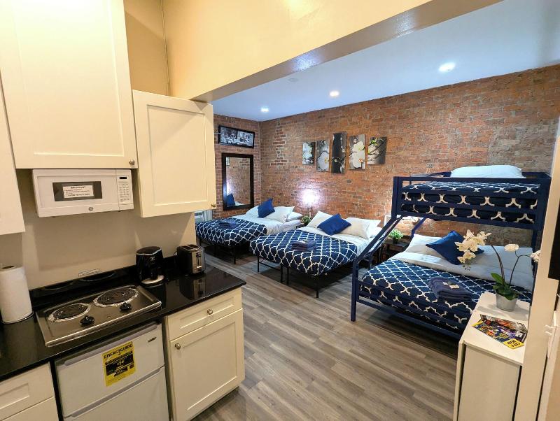 Nyc Empire Apartments image