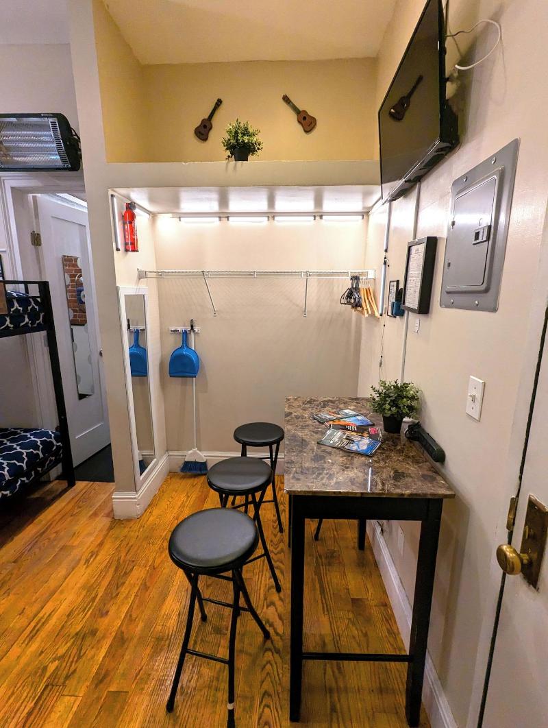 Nyc Empire Apartments image