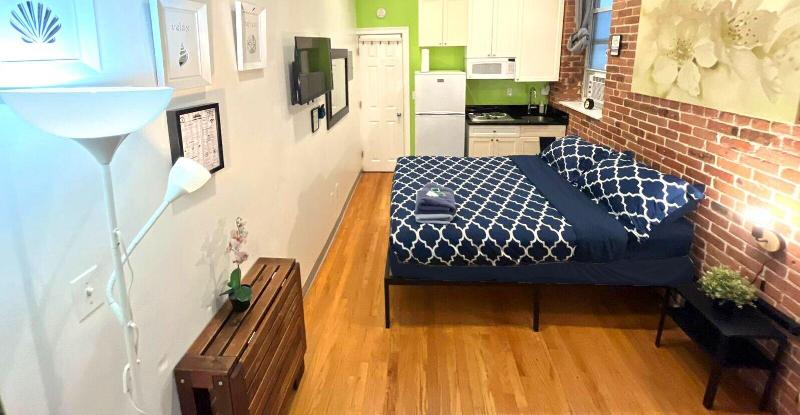 Nyc Empire Apartments image