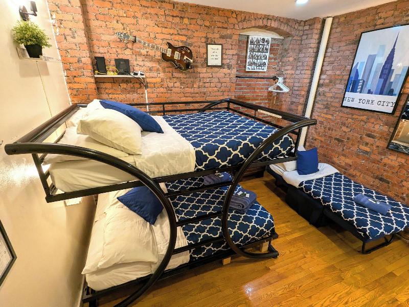 Nyc Empire Apartments image