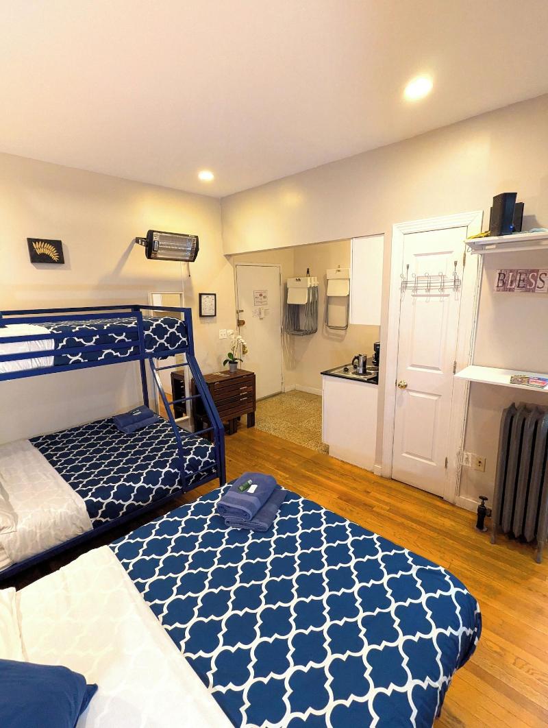 Nyc Empire Apartments image