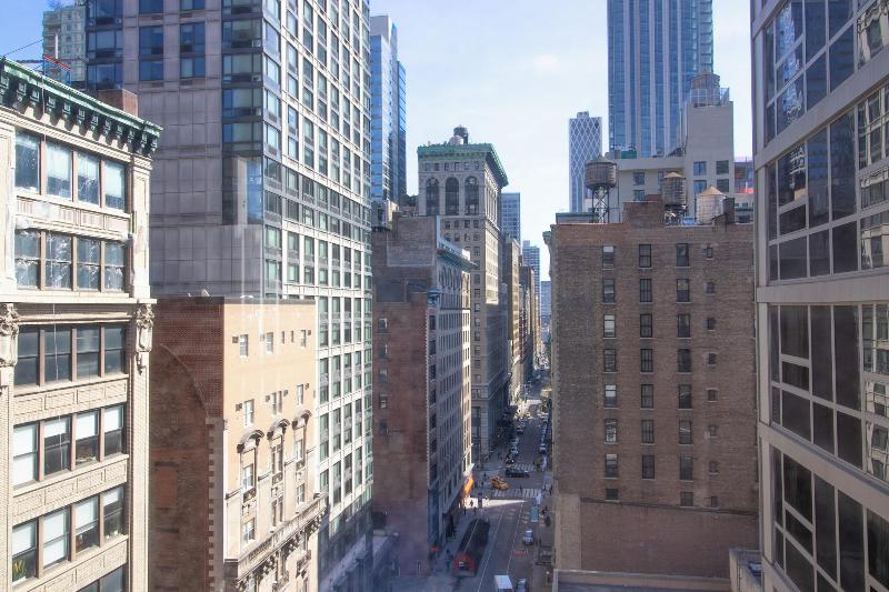 Nyc Empire Apartments image